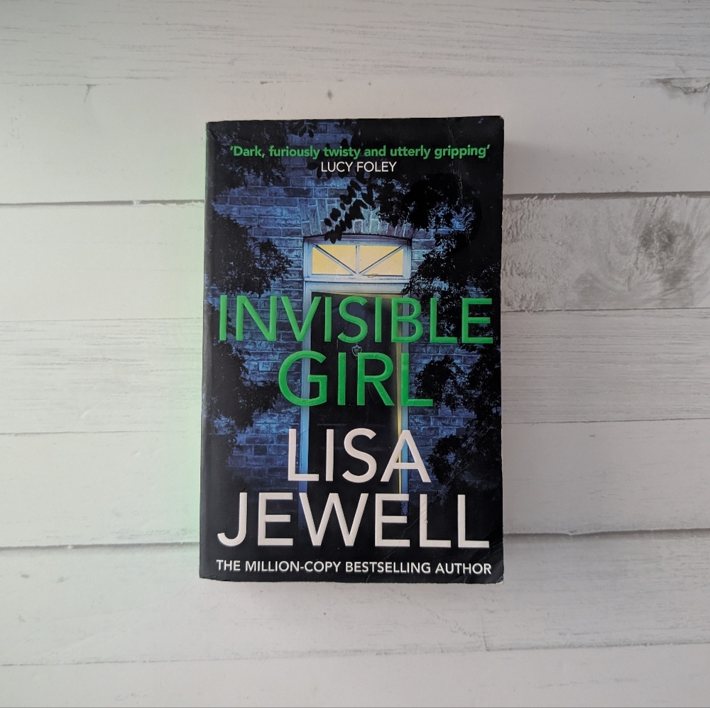Invisible Girl by Lisa Jewell Book